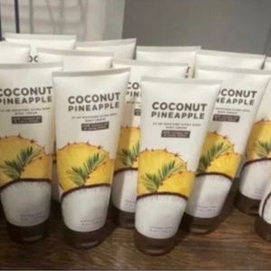 Bath & body works coconut pine apple body cream
